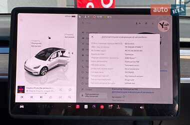 Позашляховик / Кросовер Tesla Model Y 2023 в 