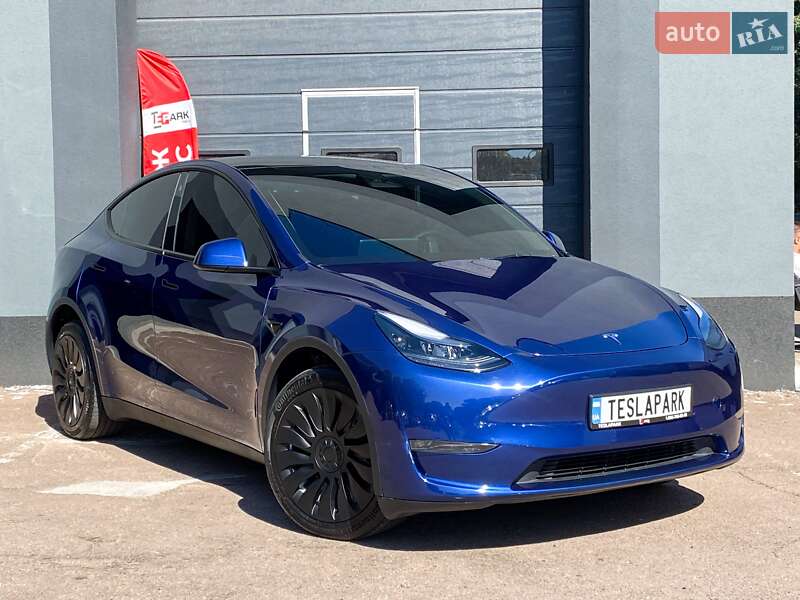 Tesla Model Y 2023