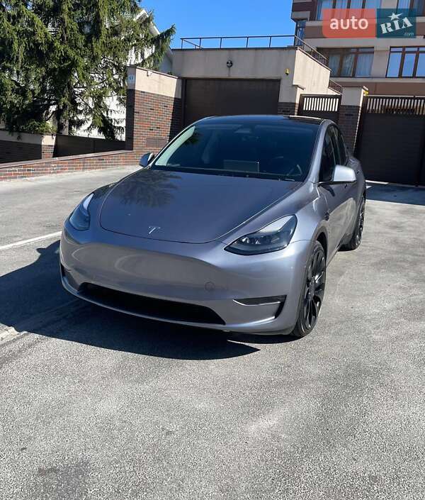 Позашляховик / Кросовер Tesla Model Y 2024 в Дніпрі