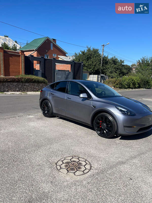 Позашляховик / Кросовер Tesla Model Y 2024 в Дніпрі