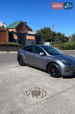 Внедорожник / Кроссовер Tesla Model Y 2024 в 