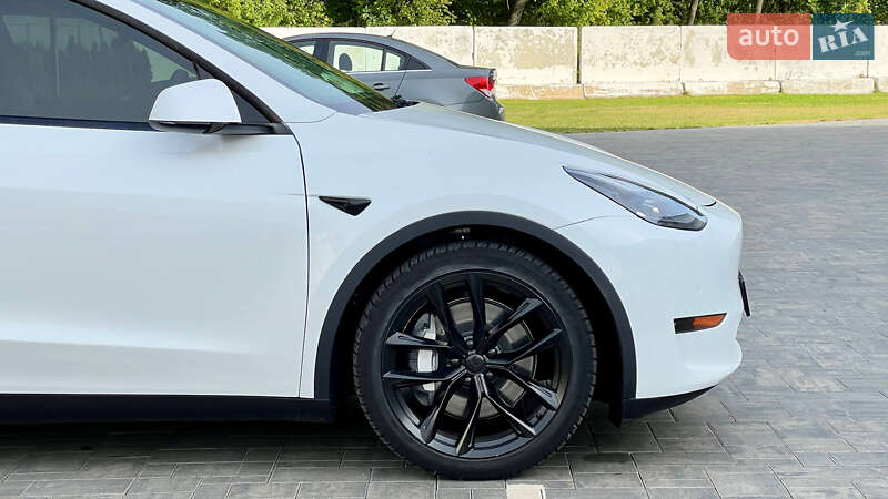 Позашляховик / Кросовер Tesla Model Y 2021 в Луцьку