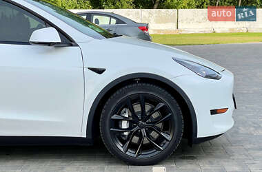 Внедорожник / Кроссовер Tesla Model Y 2021 в 
