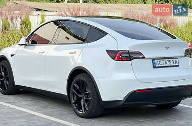 Внедорожник / Кроссовер Tesla Model Y 2021 в 