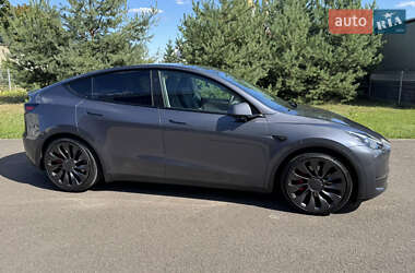 Позашляховик / Кросовер Tesla Model Y 2023 в 