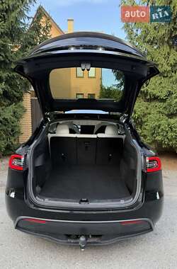 Позашляховик / Кросовер Tesla Model Y 2022 в 