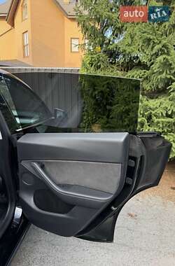 Позашляховик / Кросовер Tesla Model Y 2022 в 