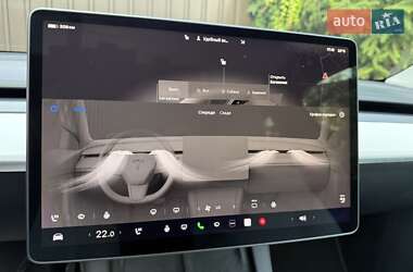 Позашляховик / Кросовер Tesla Model Y 2022 в 