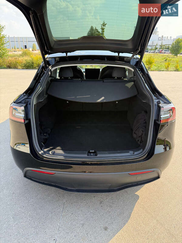 Внедорожник / Кроссовер Tesla Model Y 2023 в Коростене