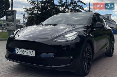 Позашляховик / Кросовер Tesla Model Y 2022 в 