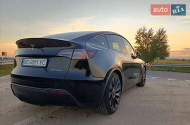 Позашляховик / Кросовер Tesla Model Y 2022 в 