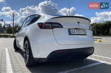 Внедорожник / Кроссовер Tesla Model Y 2024 в 