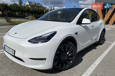 Внедорожник / Кроссовер Tesla Model Y 2024 в Киеве