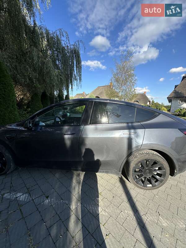Внедорожник / Кроссовер Tesla Model Y 2022 в Ивано-Франковске фото 5 Внедорожник / Кроссовер Tesla Model Y 2022 в Ивано-Франковске