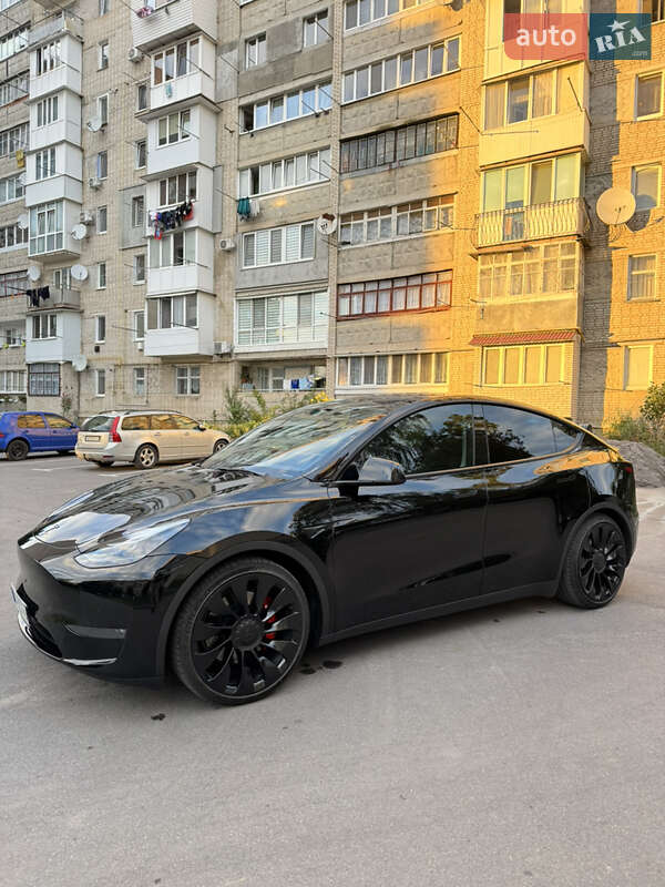 Внедорожник / Кроссовер Tesla Model Y 2022 в Могилев-Подольске