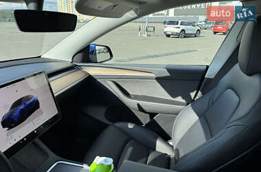 Внедорожник / Кроссовер Tesla Model Y 2023 в 