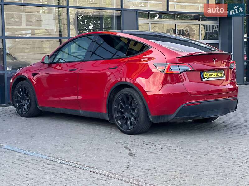 Позашляховик / Кросовер Tesla Model Y 2021 в Івано-Франківську