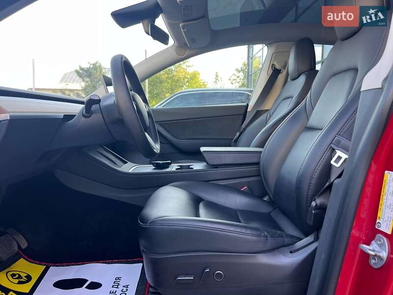 Позашляховик / Кросовер Tesla Model Y 2021 в Івано-Франківську