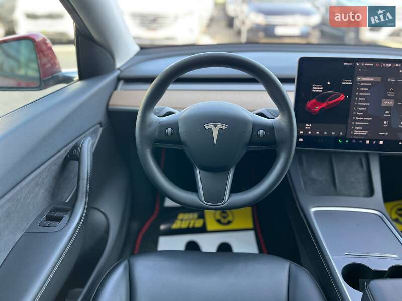 Позашляховик / Кросовер Tesla Model Y 2021 в Івано-Франківську