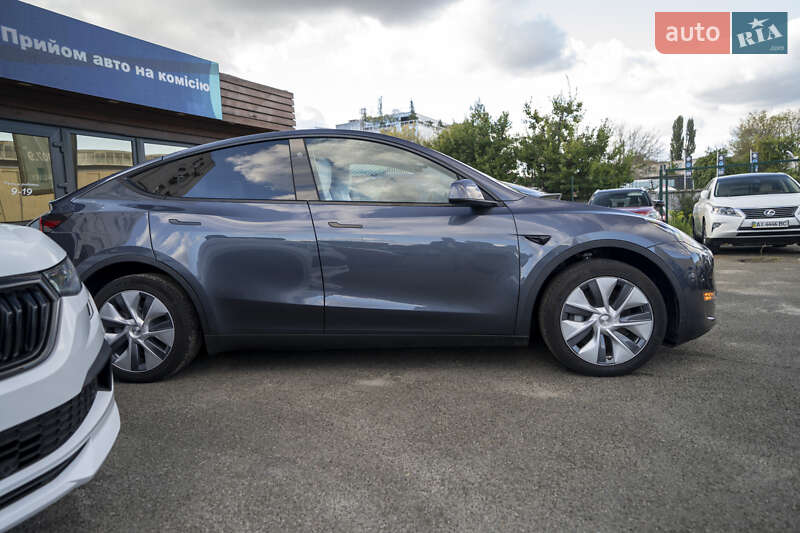 Внедорожник / Кроссовер Tesla Model Y 2023 в Киеве фото 5 Внедорожник / Кроссовер Tesla Model Y 2023 в Киеве