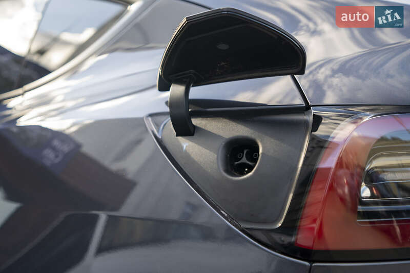 Внедорожник / Кроссовер Tesla Model Y 2023 в Киеве фото 33 Внедорожник / Кроссовер Tesla Model Y 2023 в Киеве