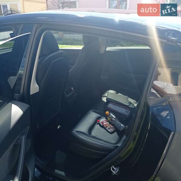 Внедорожник / Кроссовер Tesla Model Y 2021 в Берегово