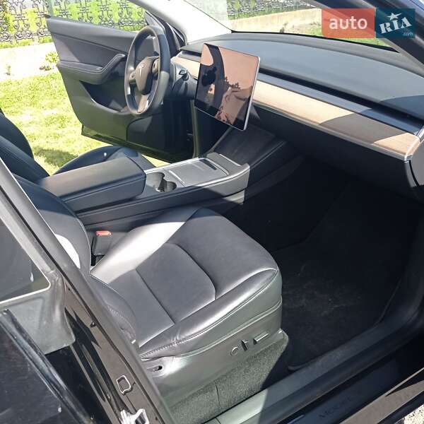 Внедорожник / Кроссовер Tesla Model Y 2021 в Берегово