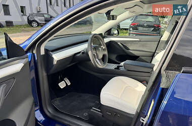 Внедорожник / Кроссовер Tesla Model Y 2023 в 