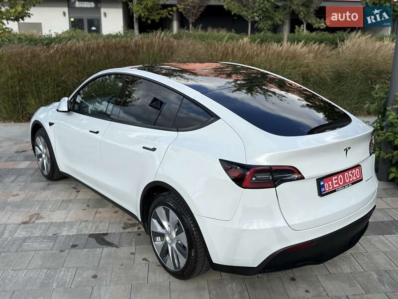 Внедорожник / Кроссовер Tesla Model Y 2023 в Киеве