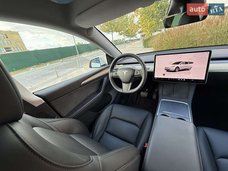 Внедорожник / Кроссовер Tesla Model Y 2023 в Киеве