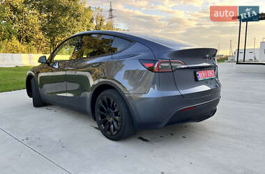 Позашляховик / Кросовер Tesla Model Y 2024 в 