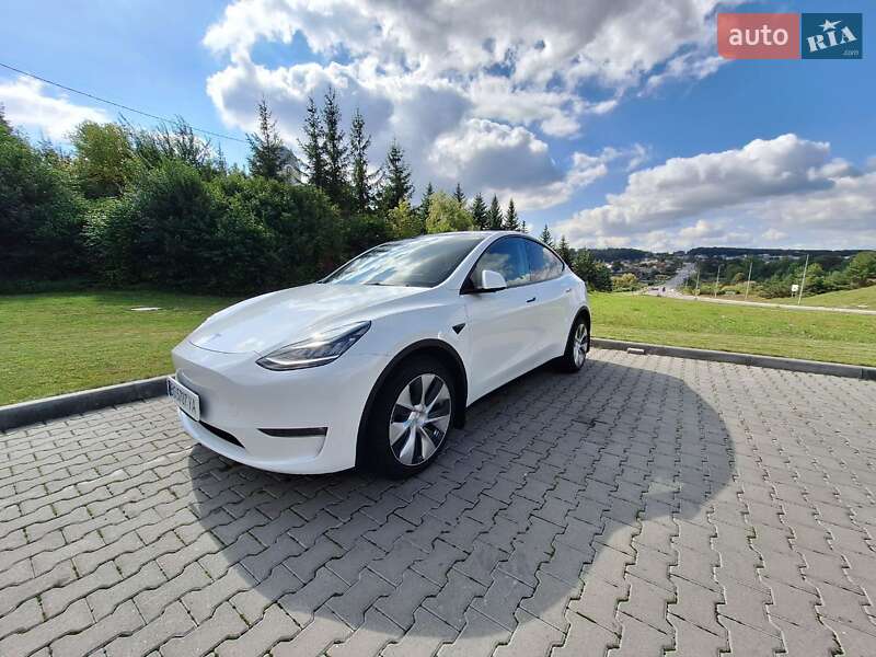 Позашляховик / Кросовер Tesla Model Y 2021 в Тернополі
