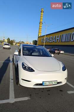 Позашляховик / Кросовер Tesla Model Y 2023 в 