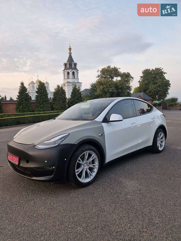 Позашляховик / Кросовер Tesla Model Y 2021 в 