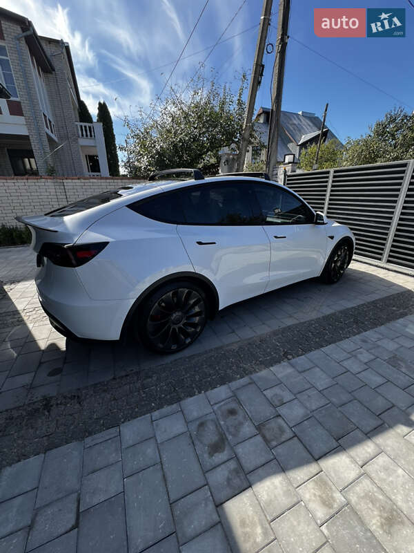 Внедорожник / Кроссовер Tesla Model Y 2022 в Житомире