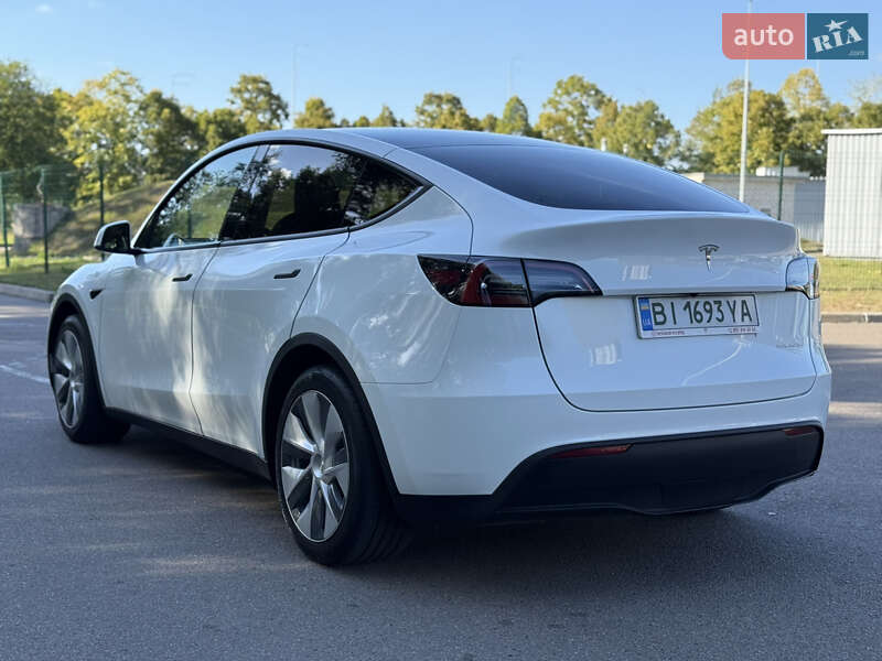 Внедорожник / Кроссовер Tesla Model Y 2022 в Киеве
