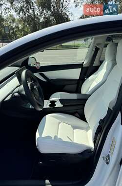 Позашляховик / Кросовер Tesla Model Y 2022 в 