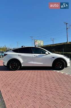 Внедорожник / Кроссовер Tesla Model Y 2021 в 