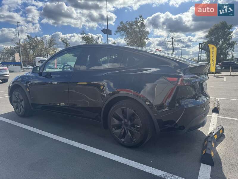Внедорожник / Кроссовер Tesla Model Y 2024 в Киеве фото 4 Внедорожник / Кроссовер Tesla Model Y 2024 в Киеве