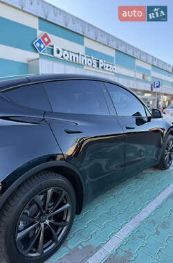 Внедорожник / Кроссовер Tesla Model Y 2023 в 