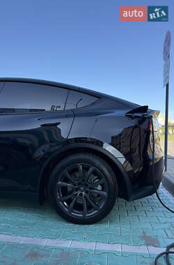 Внедорожник / Кроссовер Tesla Model Y 2023 в 