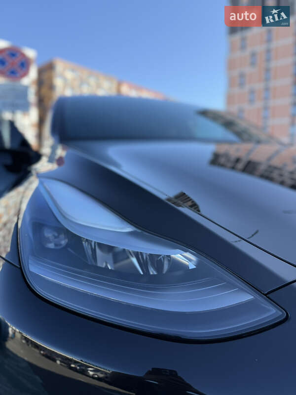 Позашляховик / Кросовер Tesla Model Y 2023 в Києві