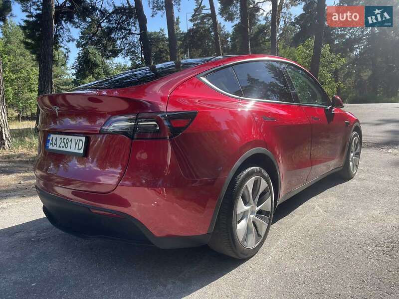 Внедорожник / Кроссовер Tesla Model Y 2024 в Киеве