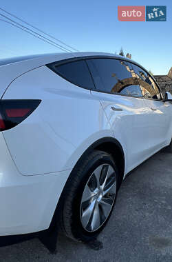 Внедорожник / Кроссовер Tesla Model Y 2023 в 