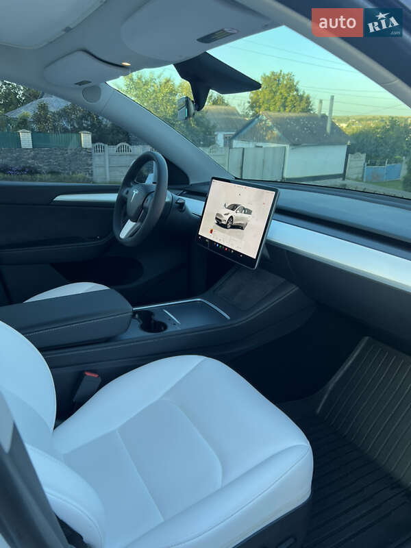 Позашляховик / Кросовер Tesla Model Y 2023 в Шаргороді