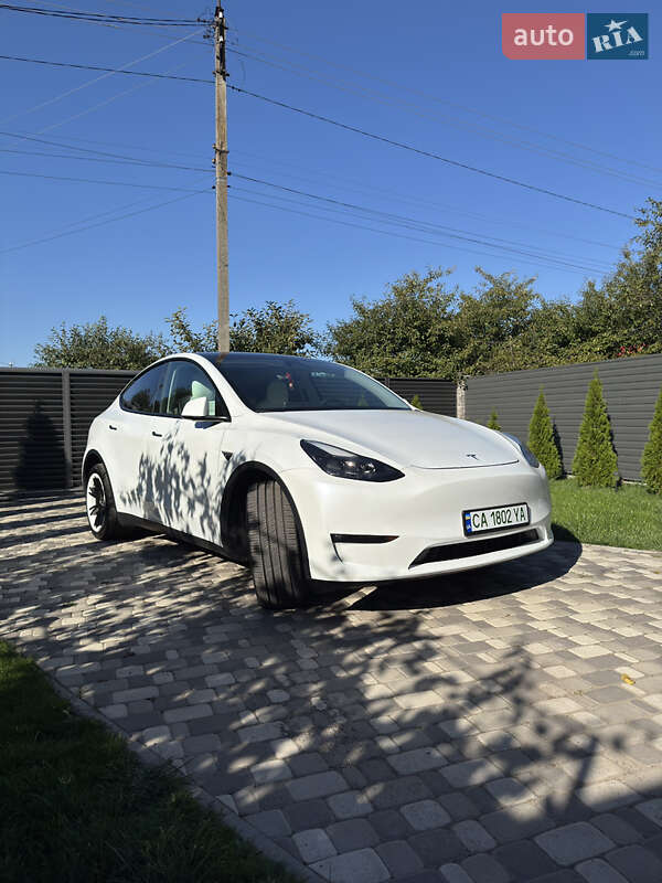Позашляховик / Кросовер Tesla Model Y 2024 в Смілі