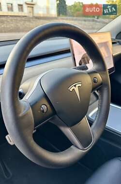 Внедорожник / Кроссовер Tesla Model Y 2021 в 
