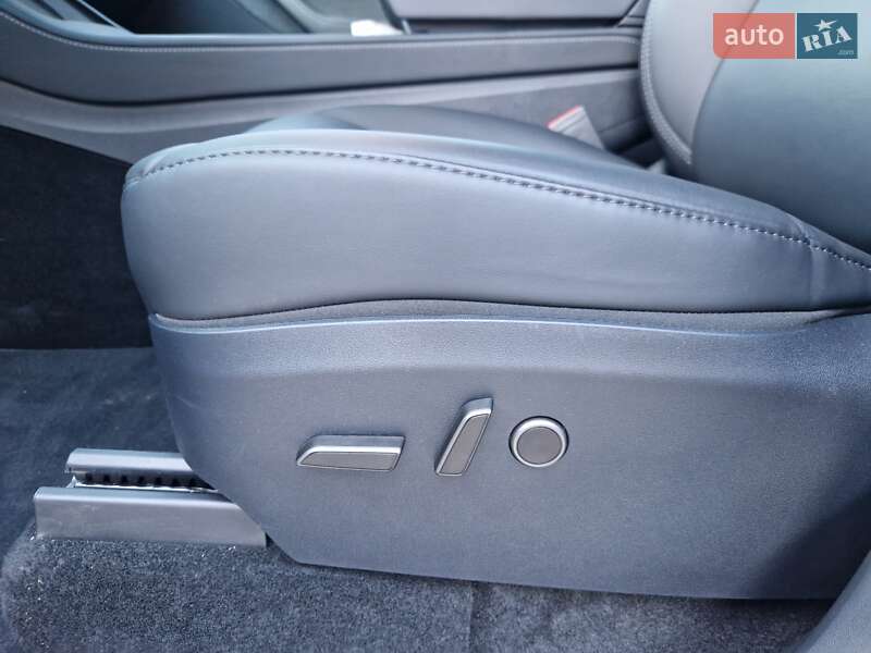 Позашляховик / Кросовер Tesla Model Y 2024 в Дніпрі