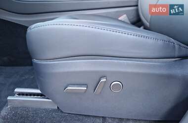 Позашляховик / Кросовер Tesla Model Y 2024 в 