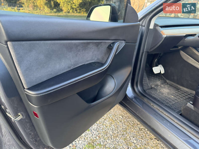 Внедорожник / Кроссовер Tesla Model Y 2022 в Бердичеве фото 33 Внедорожник / Кроссовер Tesla Model Y 2022 в Бердичеве